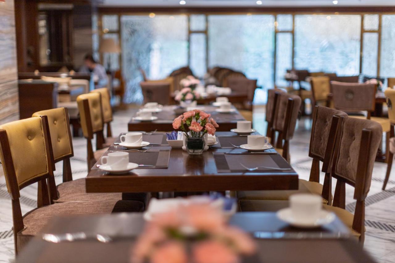 The Lapis Hotel Hanoi Bagian luar foto